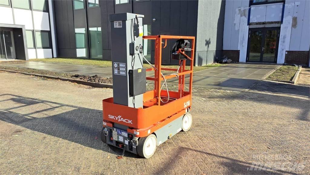 SkyJack SJ16 Outros elevadores e plataformas