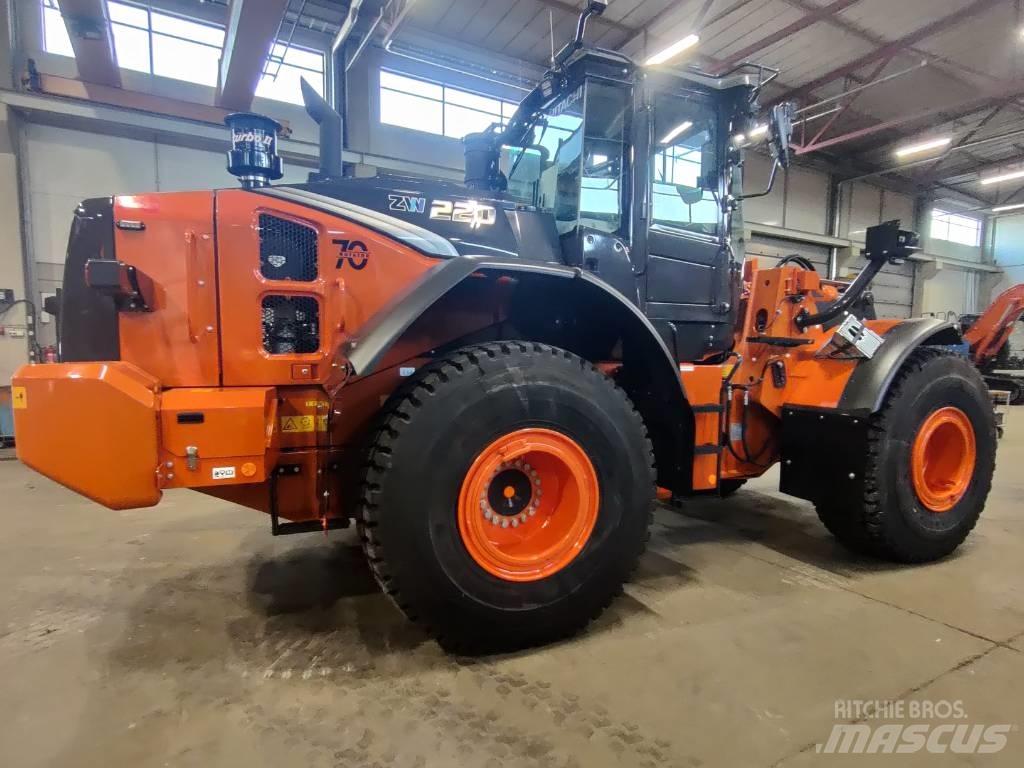 Hitachi ZW220-7 Carregadeiras de rodas