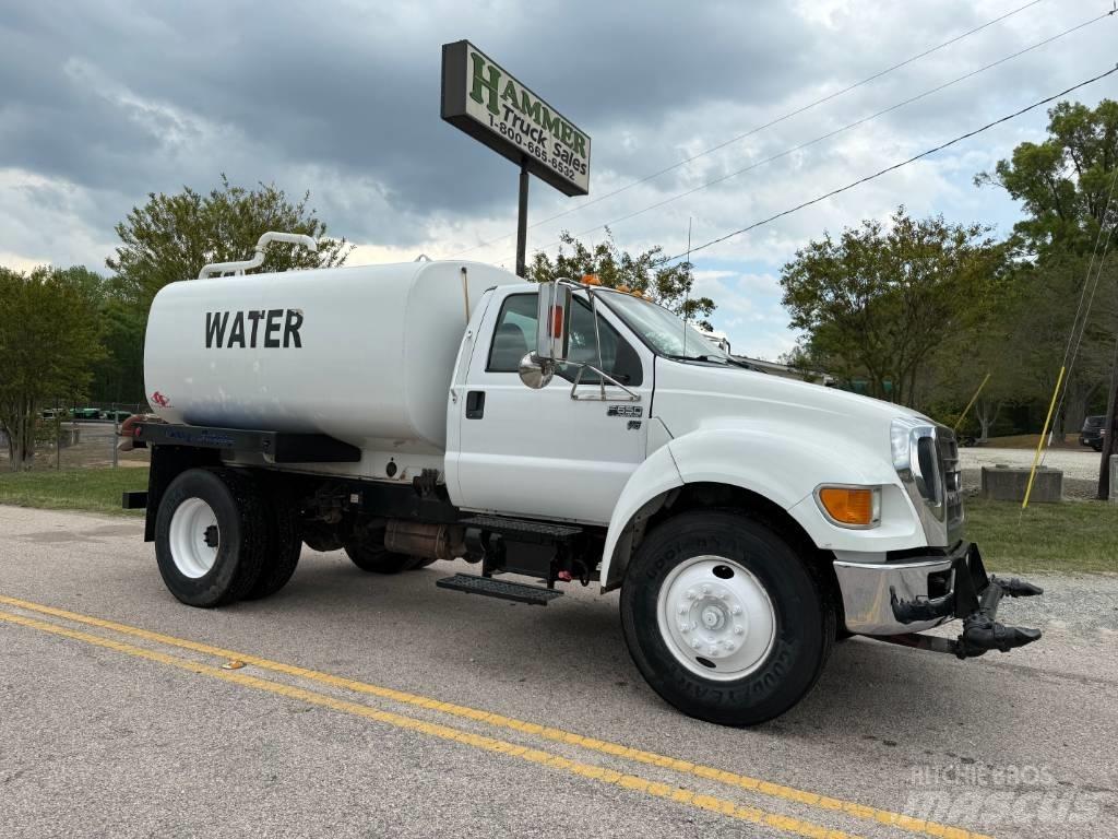 Ford F 650 Auto-tanques