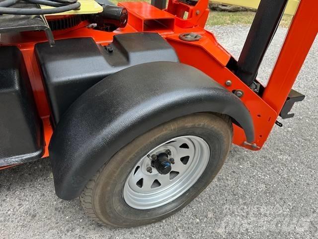 JLG T 350 Plataformas aéreas montadas em atrelados