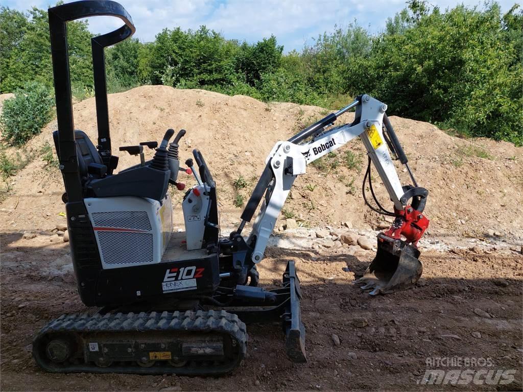 Bobcat E10Z Retroescavadeiras