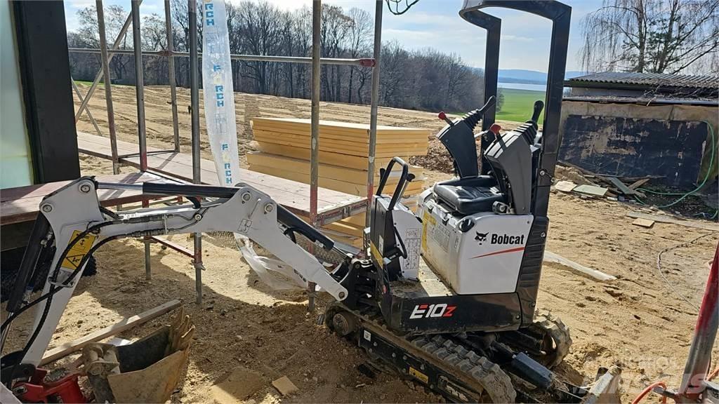 Bobcat E10Z Retroescavadeiras