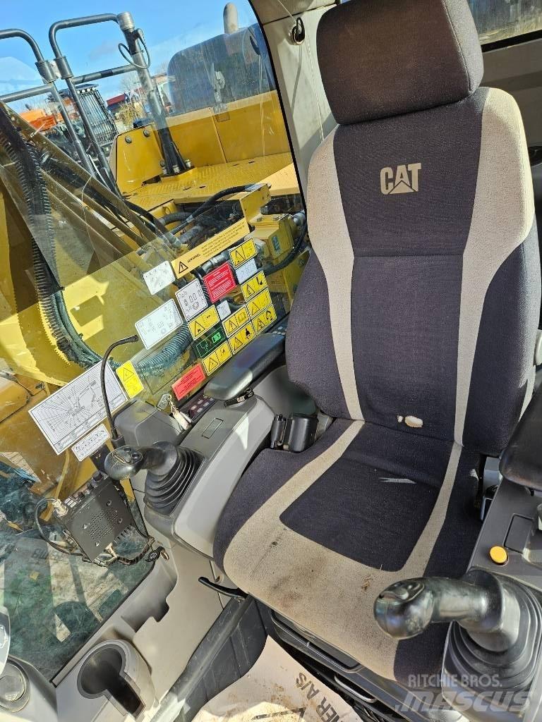 CAT 326 F L Escavadeiras de esteiras