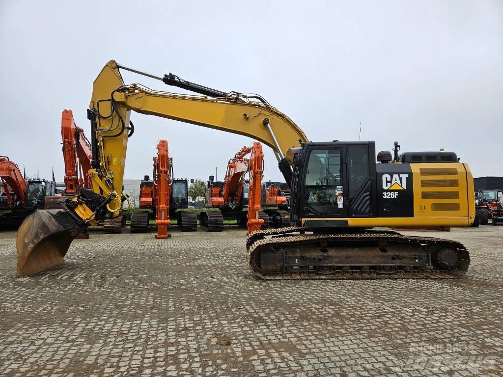 CAT 326 F L Escavadeiras de esteiras