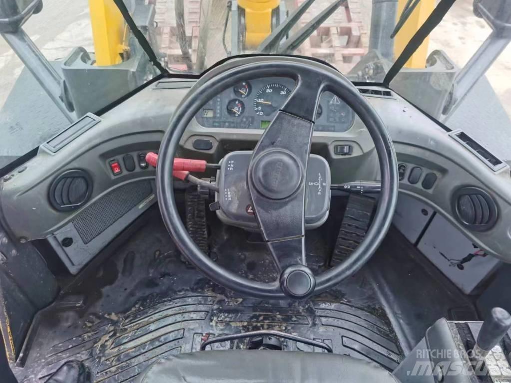 Komatsu WA 380 Carregadeiras de rodas