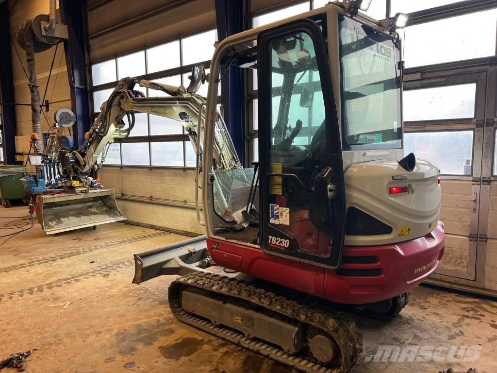 Takeuchi TB 230 Miniescavadeiras