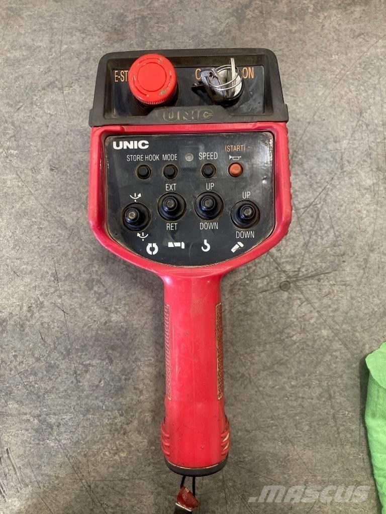 Unic URW-295 Mini gruas