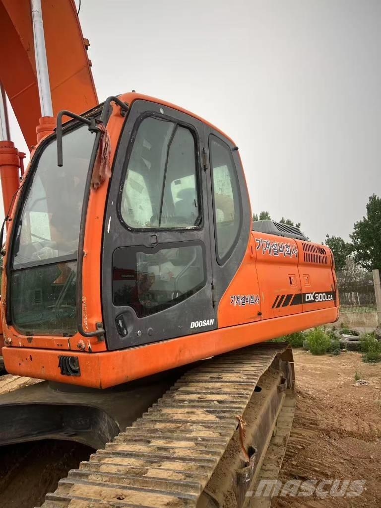 Doosan DX300LCA Escavadeiras de esteiras