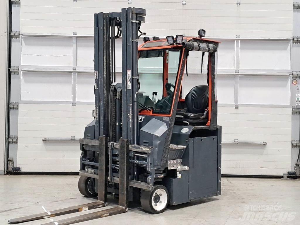 Combilift CBE2500 Carregadores laterais