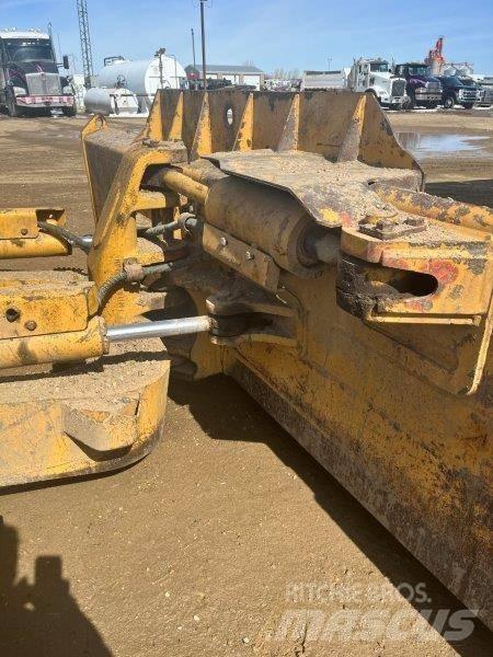 CAT D 6 N LGP Dozers - Tratores rastos