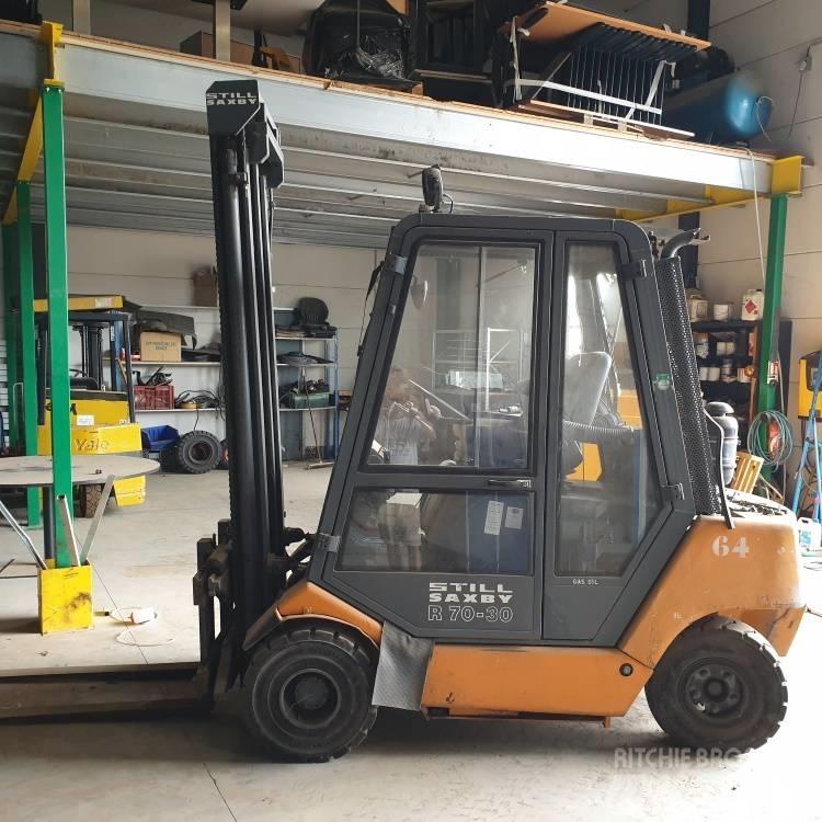 Still R70/30 Empilhadores Diesel