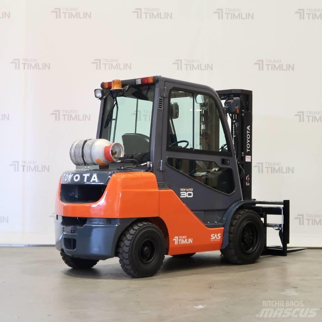 Toyota 02-8FGF30 Empilhadores a gás