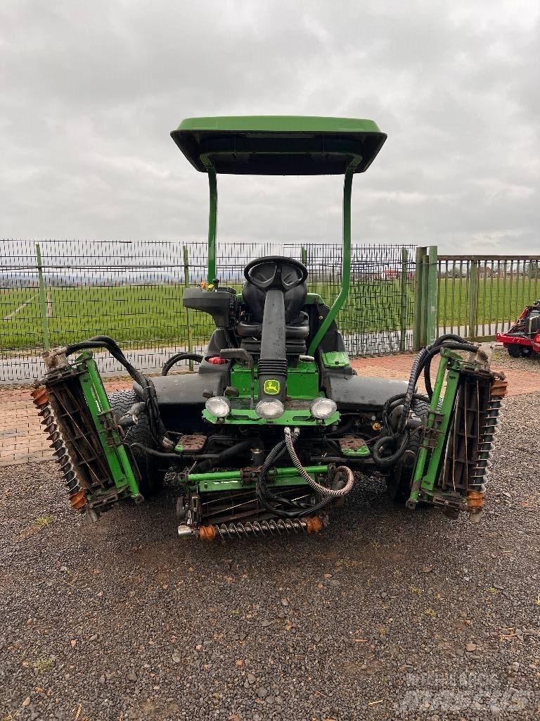 John Deere 8700 Corta-Relvas Fairway