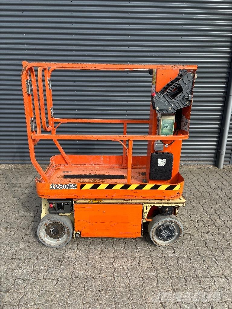 JLG 1230 ES Plataformas de Mastro Vertical