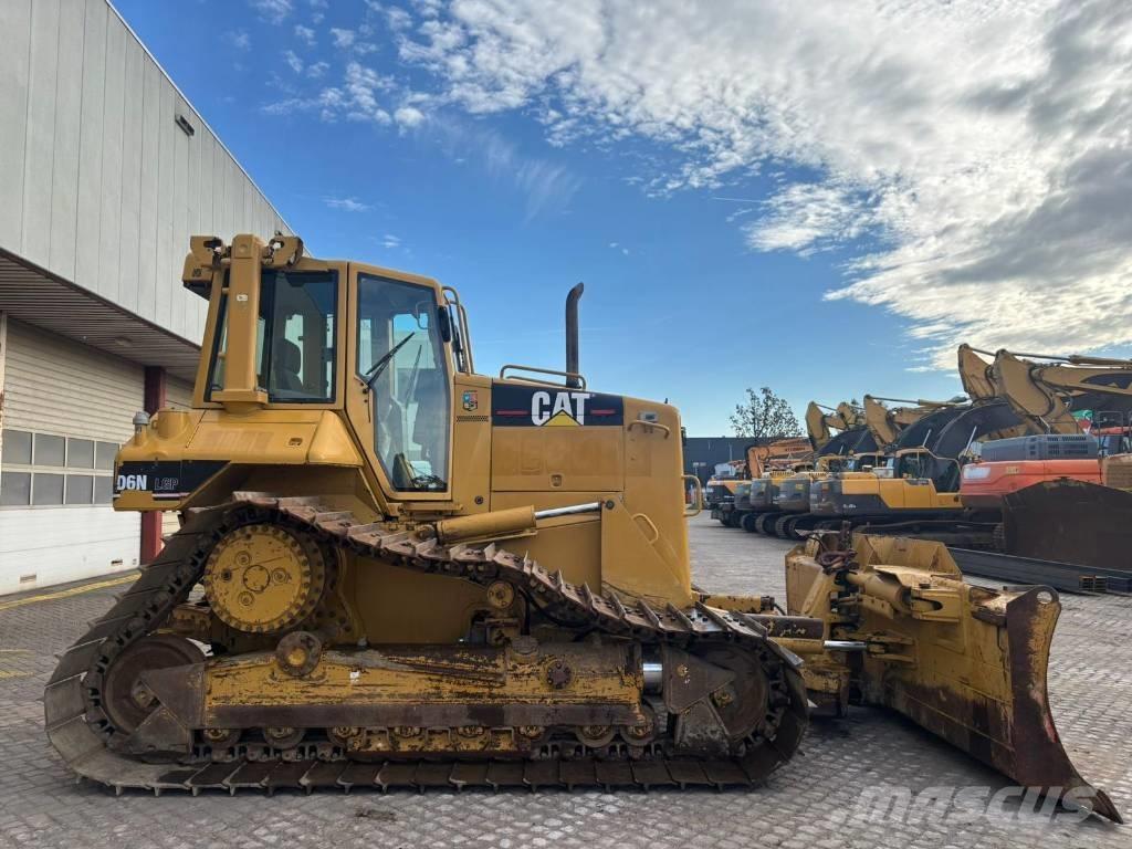 CAT D 6 N LGP Dozers - Tratores rastos