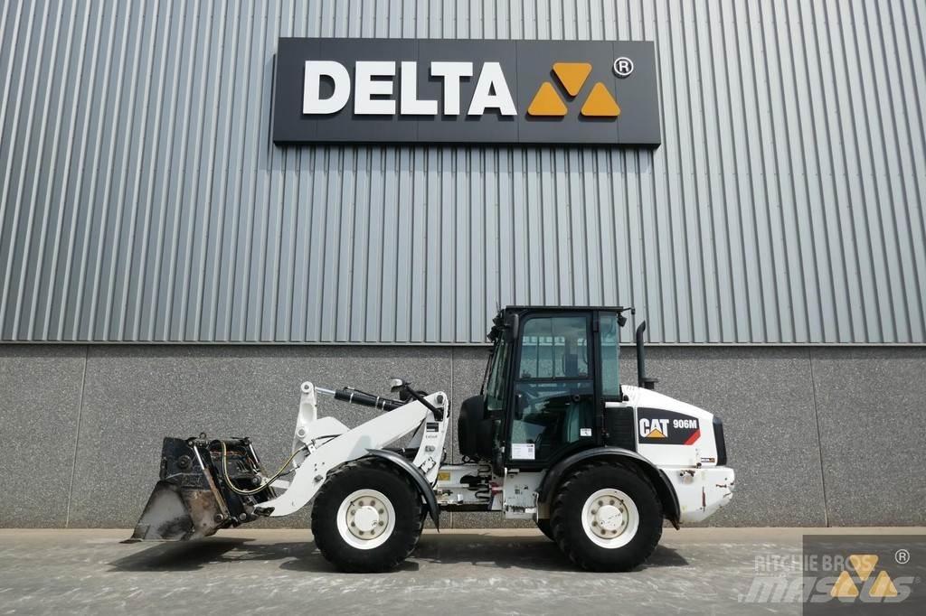 CAT 906M Carregadeiras de rodas