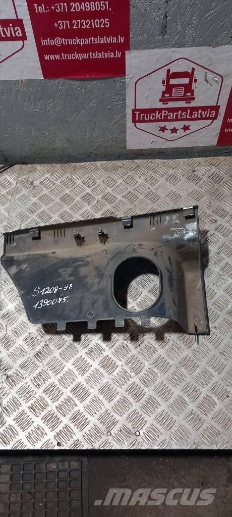 Scania 94 D.   1390075 Cabines e interior