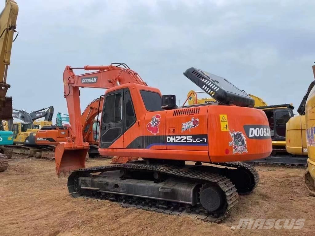 Doosan 225-7 Escavadeiras de esteiras