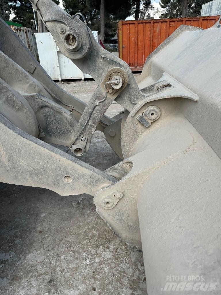 Volvo L 120 F Carregadeiras de rodas