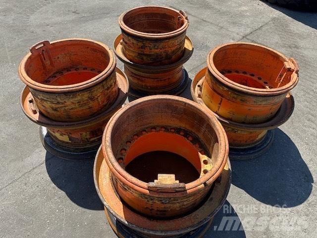 Hitachi LX 290 RIMS Pneus