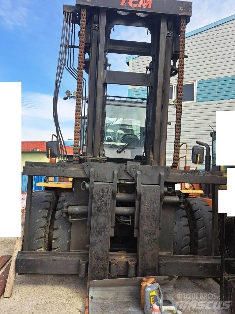 TCM FD200 Empilhadores - Outros