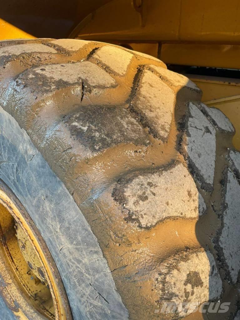 Bell B 30 E Caminhões articulados