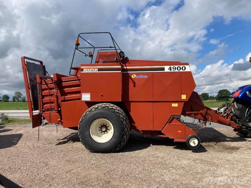 Hesston 4900 Enfardadeira de fardos quadrados