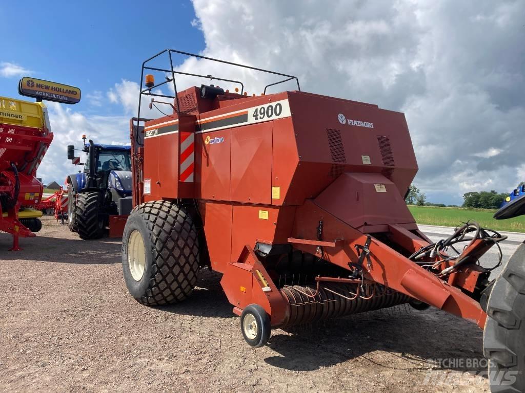 Hesston 4900 Enfardadeira de fardos quadrados