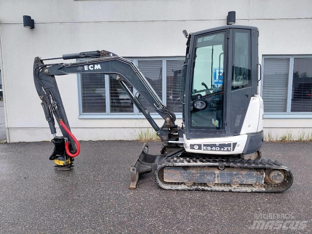 ECM 40ZT Miniescavadeiras