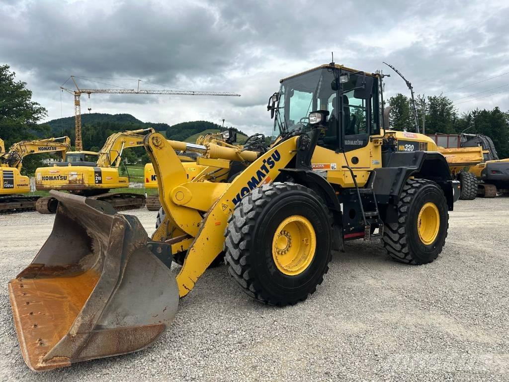 Komatsu WA 320-7 Carregadeiras de rodas