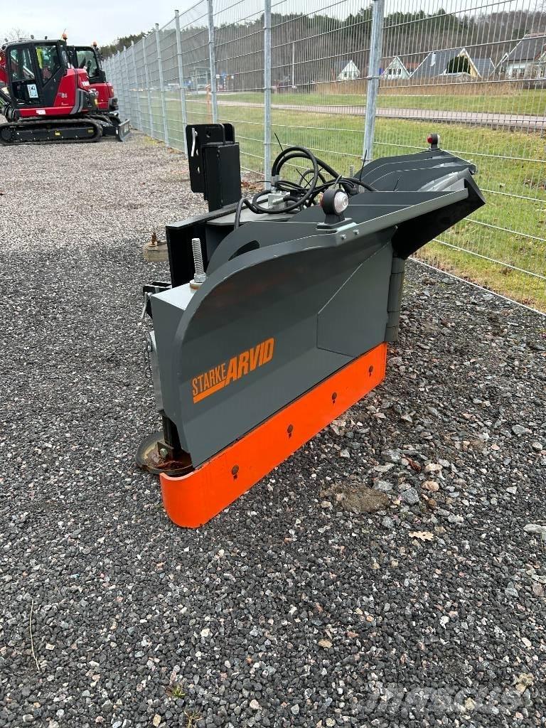 Fjärås 245 vikplog Alisador de neve