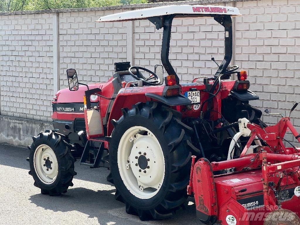 Mitsubishi MT368 Tratores Agrícolas usados