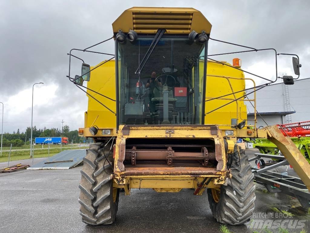 New Holland TF 46 Ceifeiras debulhadoras