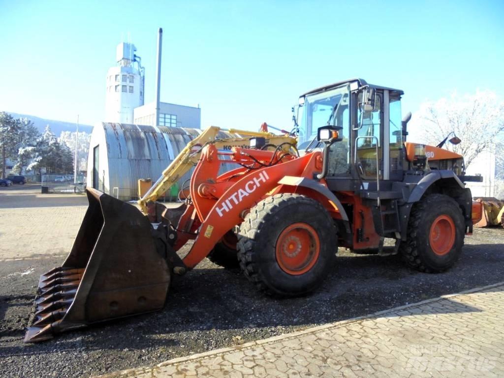 Hitachi ZW 180 Carregadeiras de rodas