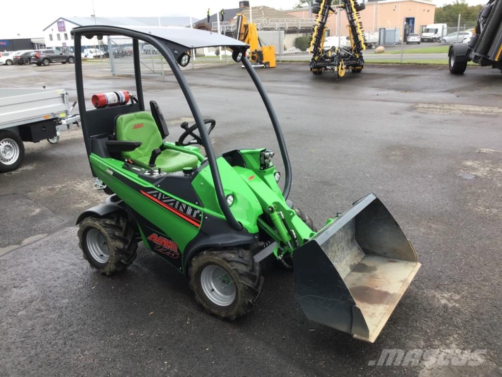 Avant 225 Carregadora multifunções