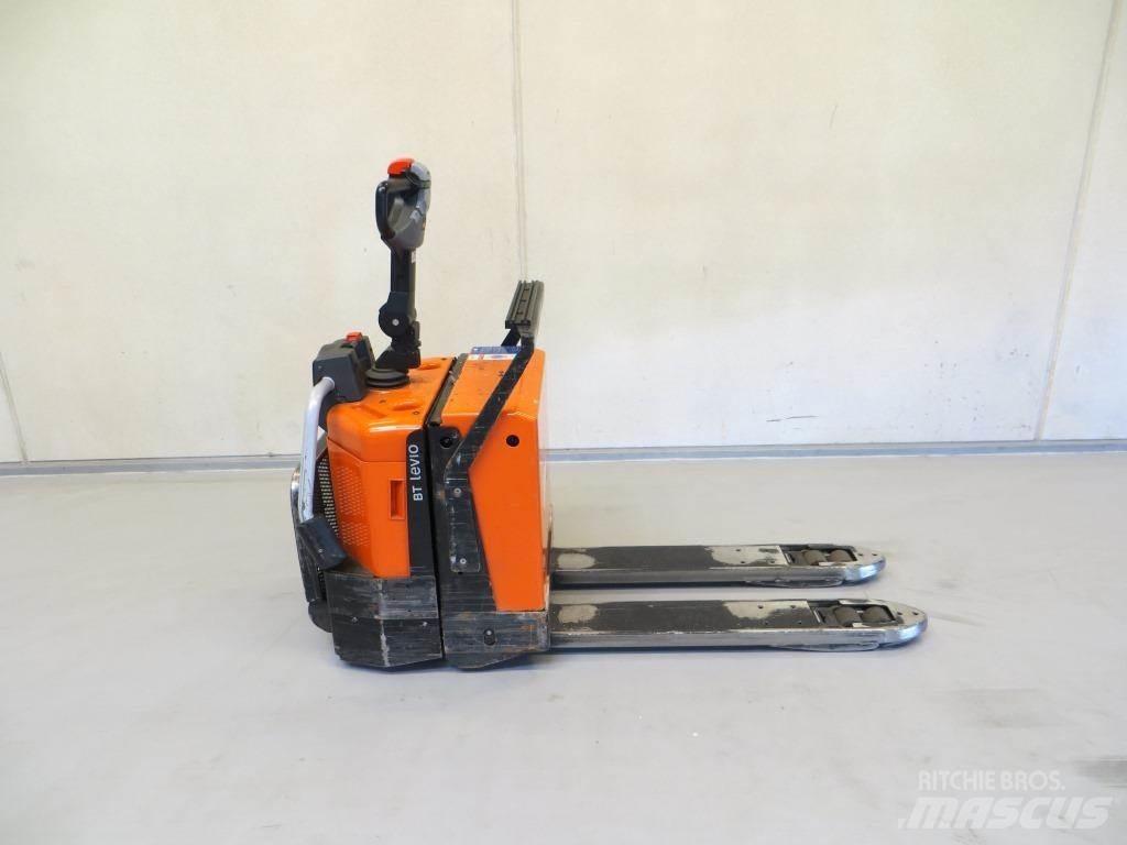 BT LPE200/8 Porta-paletes com plataforma