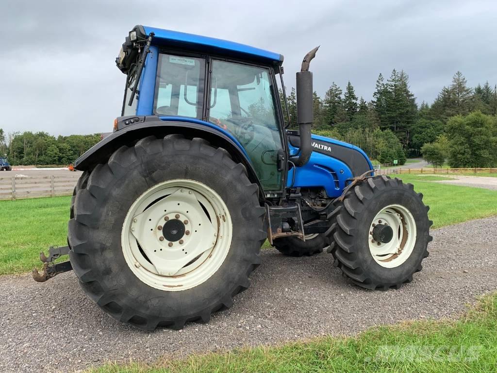 Valtra N141 Tractor Tractores florestais