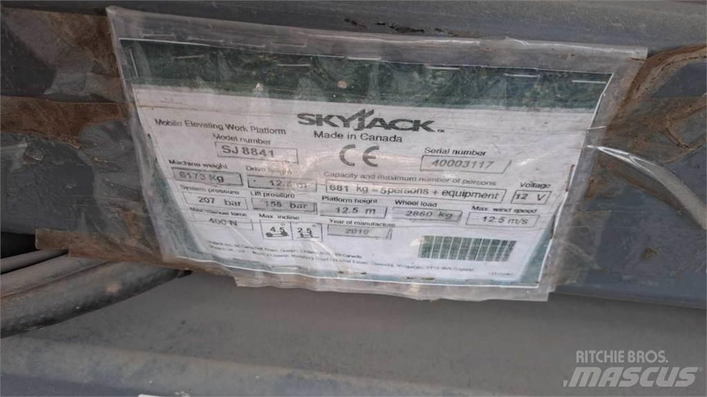 SkyJack 8841RT Elevadores de tesoura