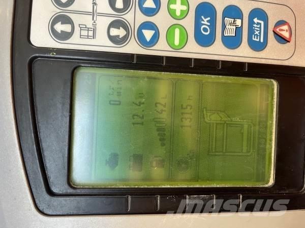 Manitou 200ATJ Elevadores braços articulados