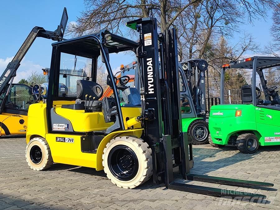 Hyundai 35L-7A Empilhadores a gás