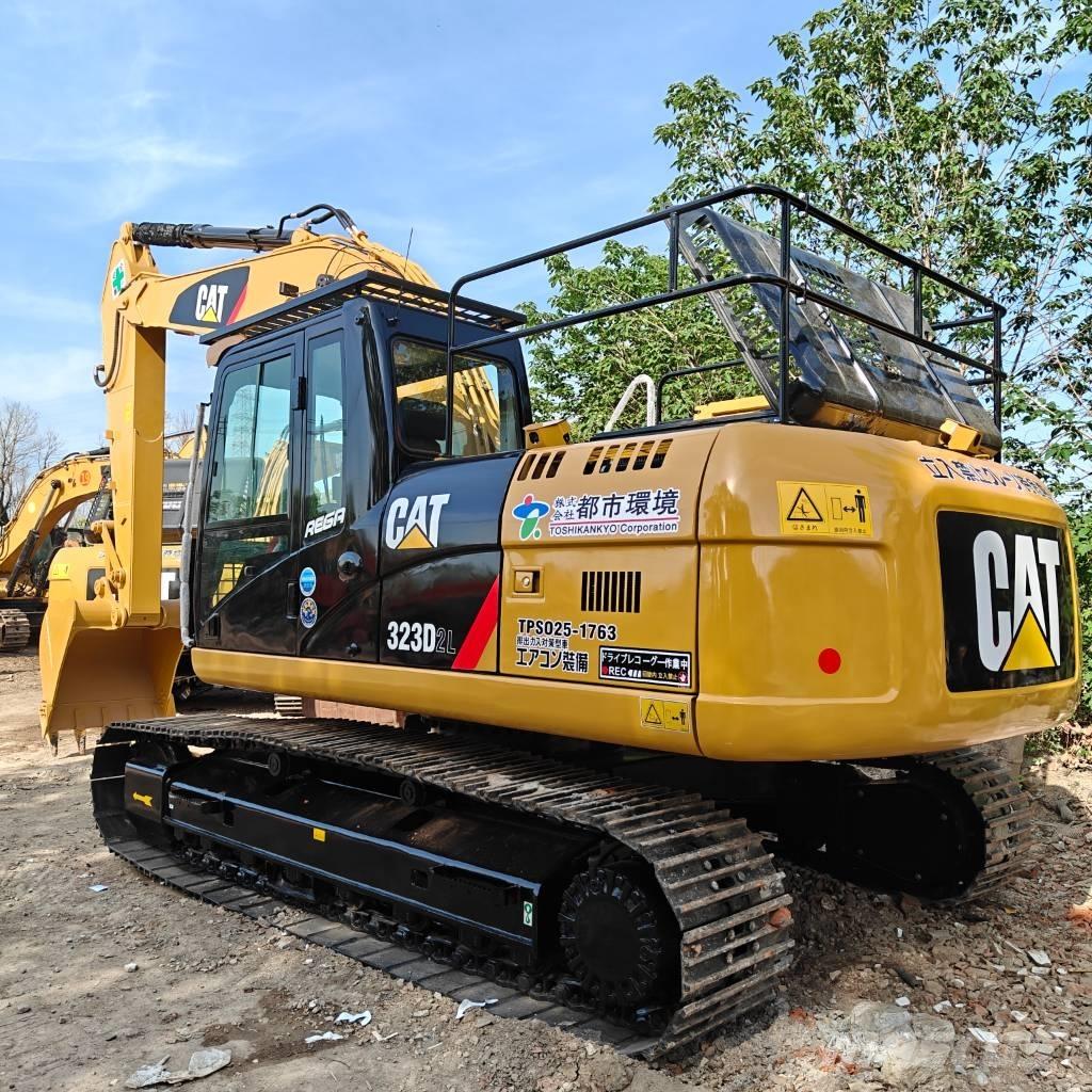 CAT 323D2L Escavadeiras de esteiras