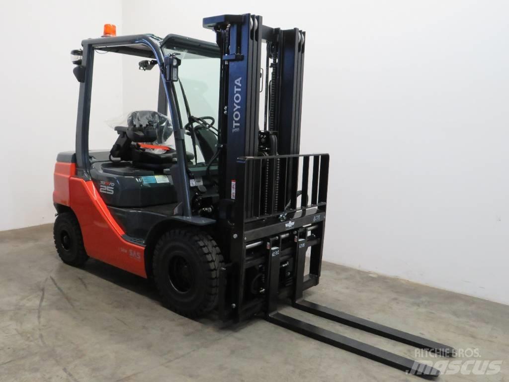 Toyota 8 FDF 25 Empilhadores Diesel
