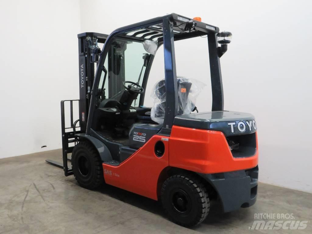 Toyota 8 FDF 25 Empilhadores Diesel
