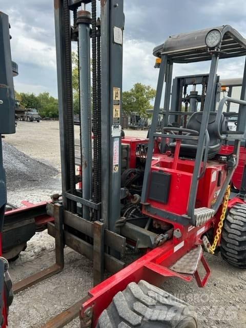 Moffett M5500 Empilhadores todo-terreno