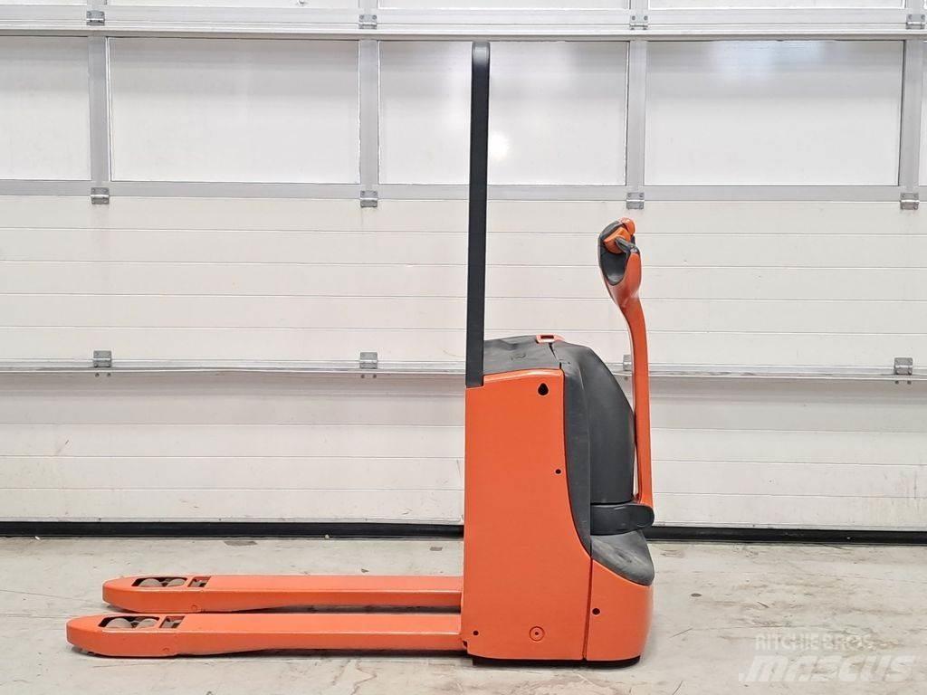 Linde T18 Porta palettes