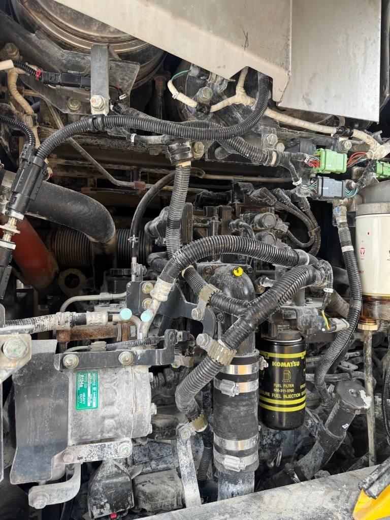 Komatsu WA 320-8 Carregadeiras de rodas