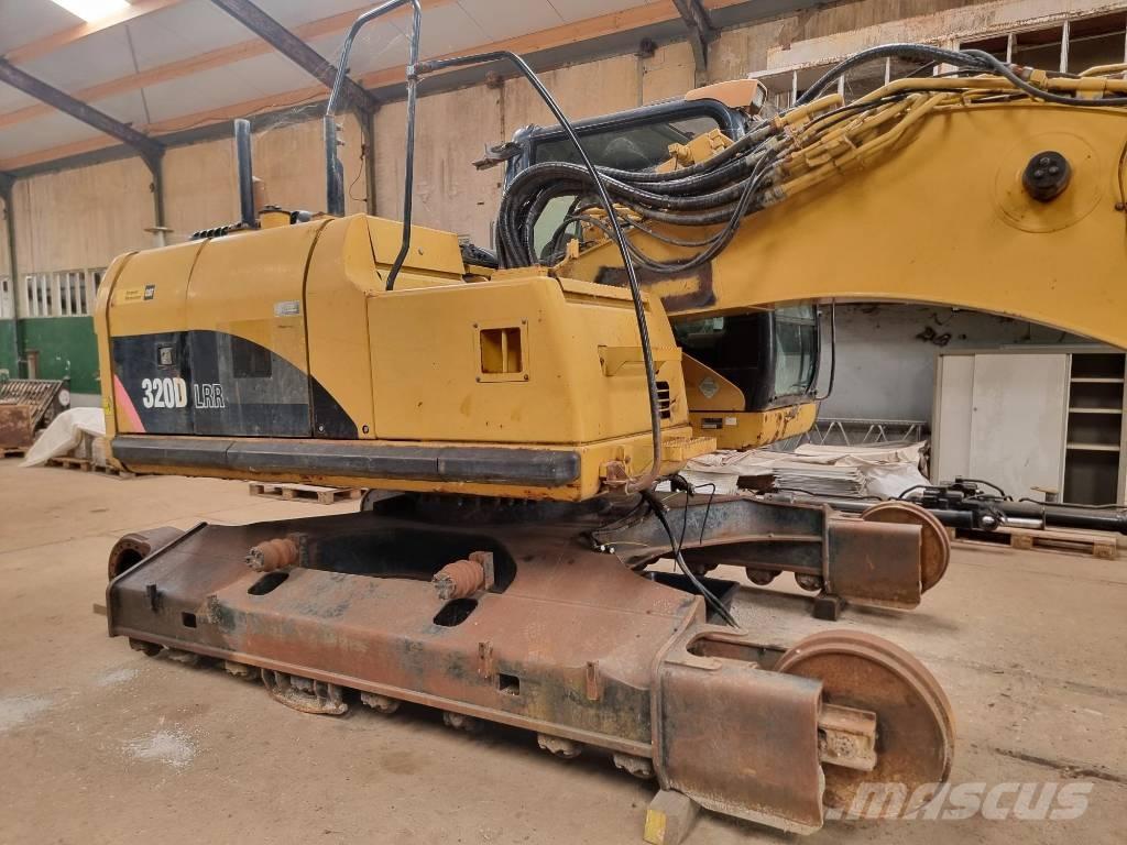 CAT 320 D FOR PARTS Escavadeiras de esteiras