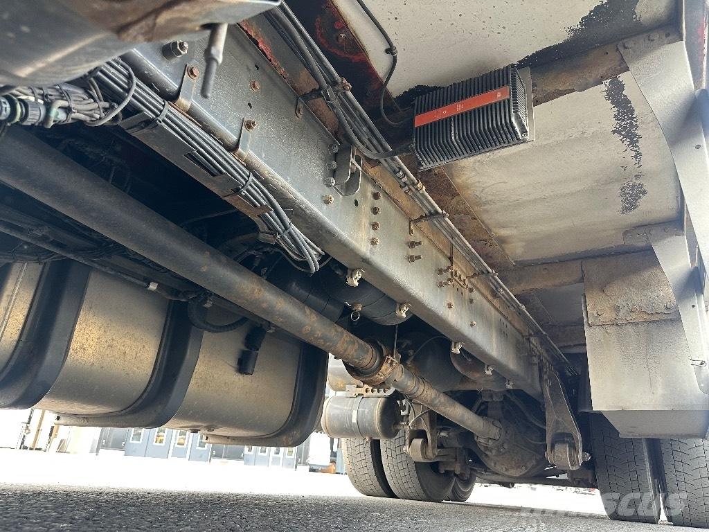 Scania R 450 Caminhões de caixa fechada