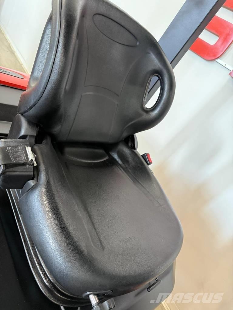 EP 11013 - EFL252 Empilhadores eléctricos