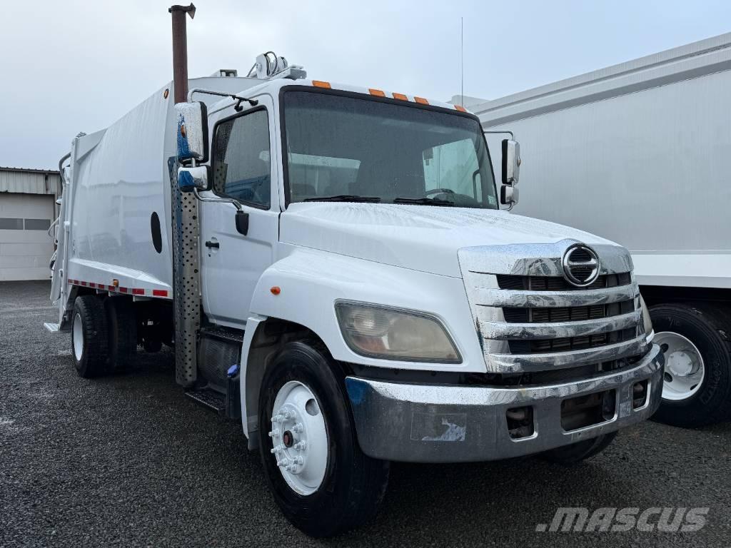 Hino 338 Camiões de lixo